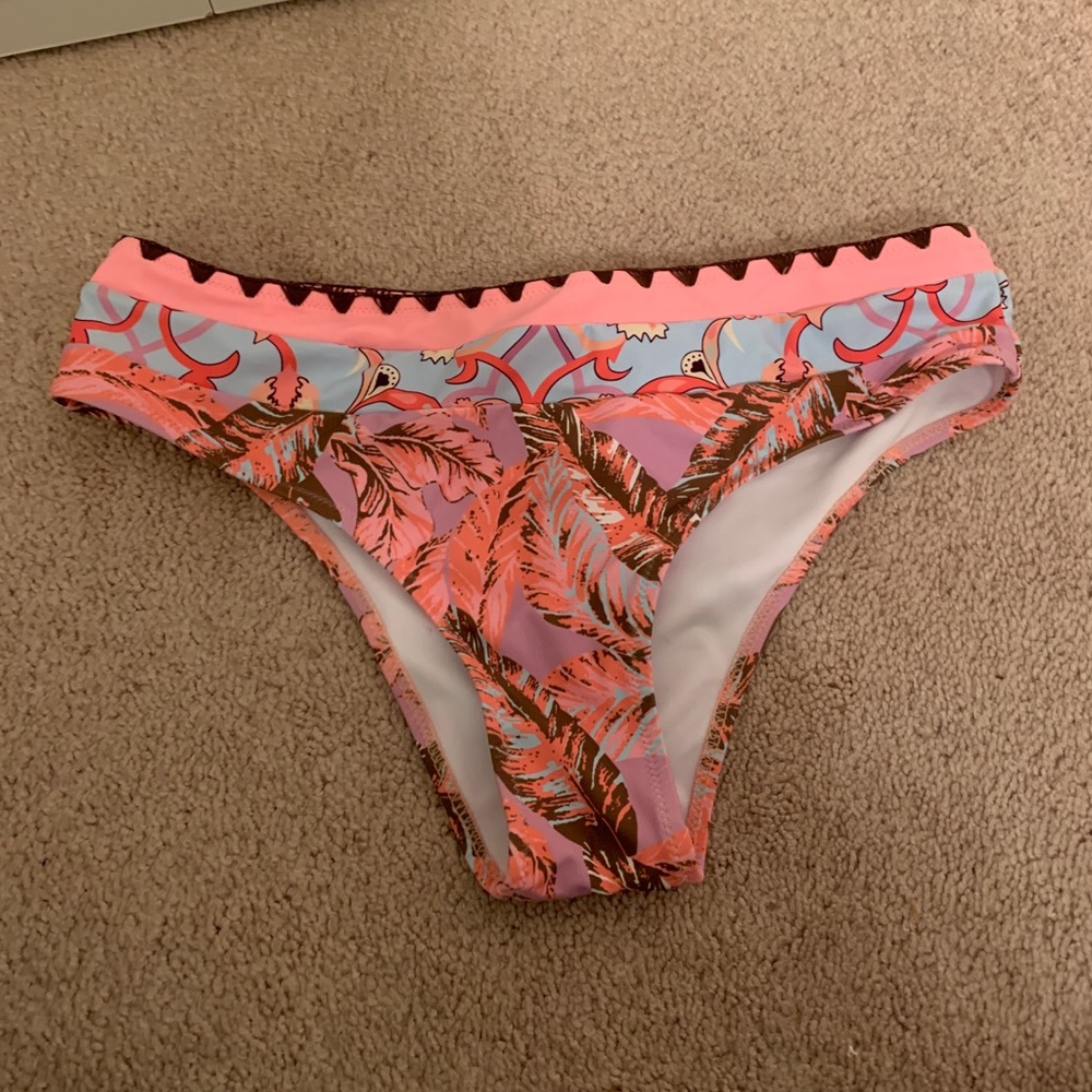Cupshe Bathing Suit Bottom-M